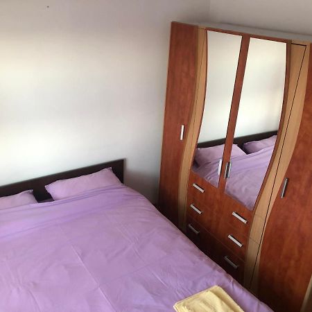 Apartament Magnolia, Piata Gorjului- Metrou Apartment บูคาเรสต์ ภายนอก รูปภาพ